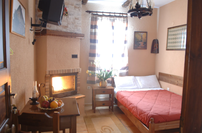 Rigas Hotel - Αράχωβα ✦ 2 Ημέρες (1 Διανυκτέρευση) ✦ 2 άτομα ✦ 1 ✦ έως 30/04/2026 ✦ Υπέροχη τοποθεσία!